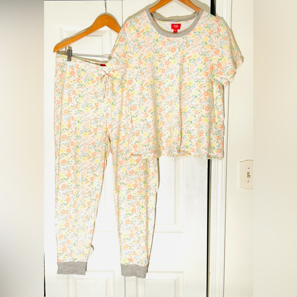 Macy's Women’s Floral Short-Sleeve Pajama Set in Pastel Spring Hues